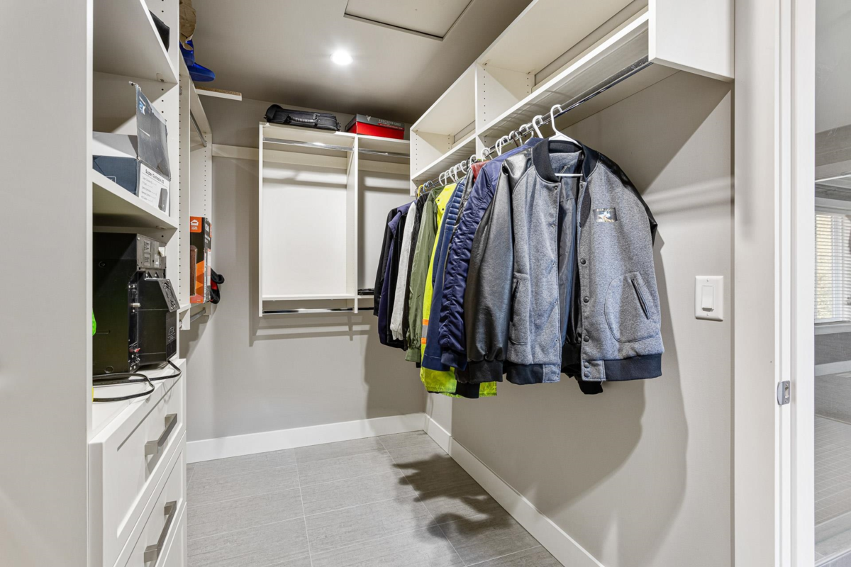 Basement Recreation Room Photo of 20417 Hartnell Avenue, Maple Ridge, BC