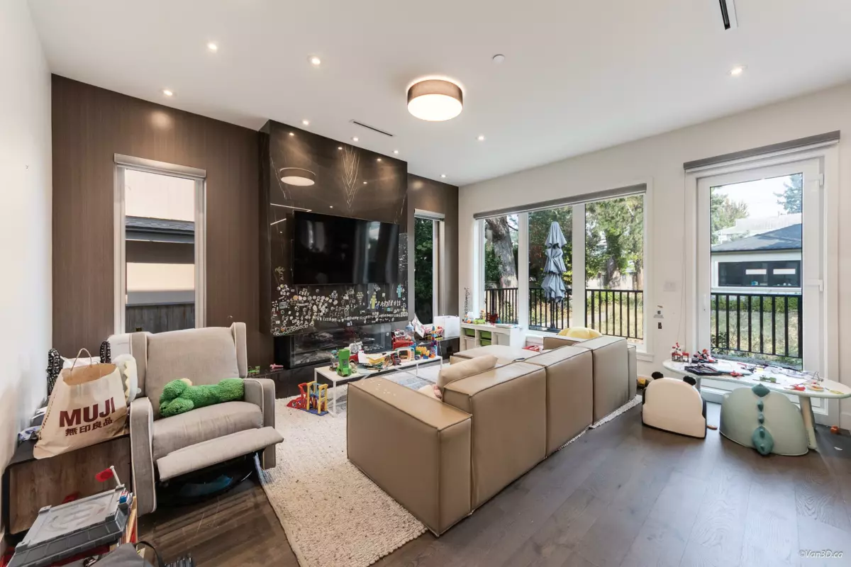 Bedroom 2 Photo of 1041 W 53rd Avenue, Vancouver, BC