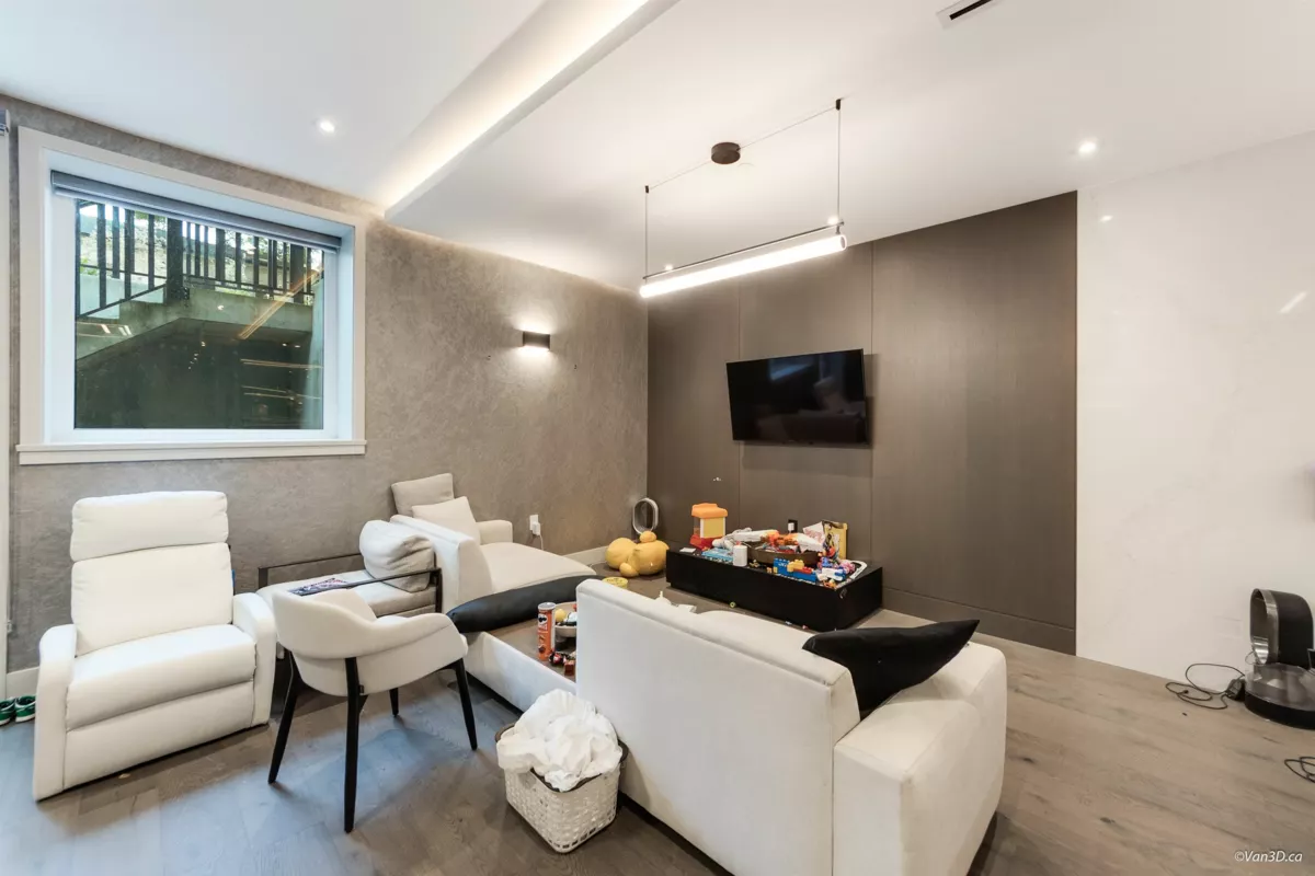 Entry Foyer Photo of 1041 W 53rd Avenue, Vancouver, BC