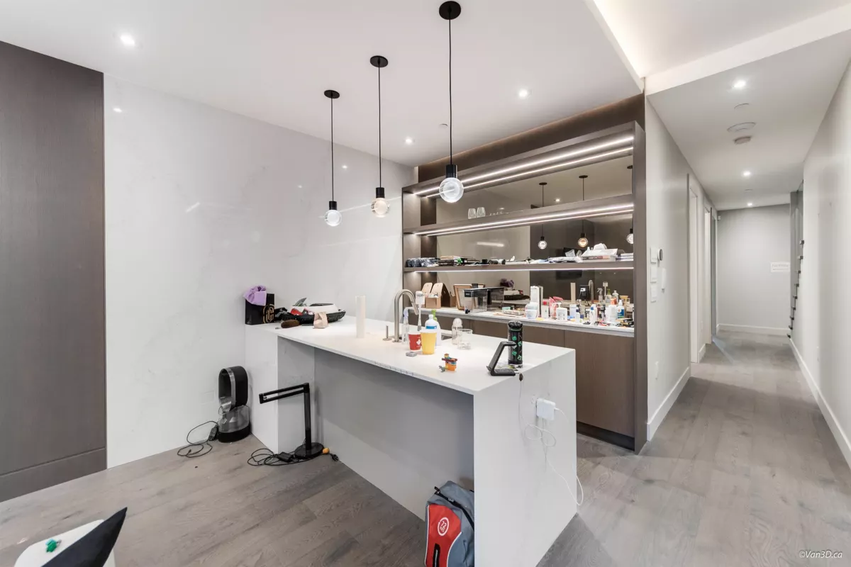 Mudroom Photo of 1041 W 53rd Avenue, Vancouver, BC