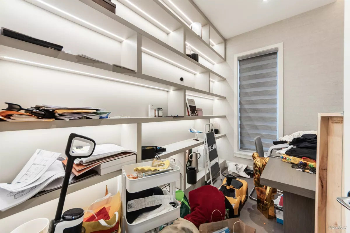 Pantry Photo of 1041 W 53rd Avenue, Vancouver, BC