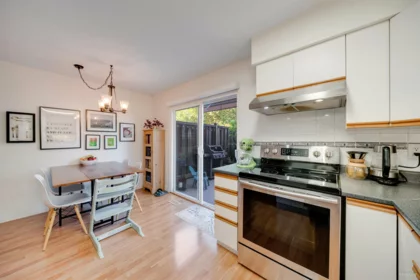 202 9061 Horne Street, Burnaby, BC, Burnaby — Townhouse for sale