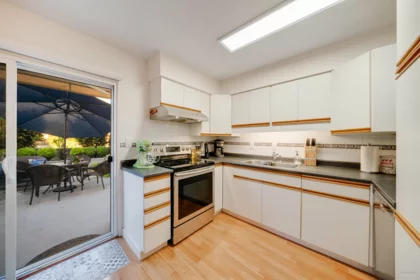 202 9061 Horne Street, Burnaby, BC, Burnaby — Townhouse for sale