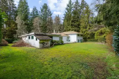 350 St James Crescent, West Vancouver, BC, West Vancouver — Single Family Residence for sale