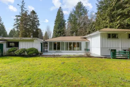 350 St James Crescent, West Vancouver, BC, West Vancouver — Single Family Residence for sale