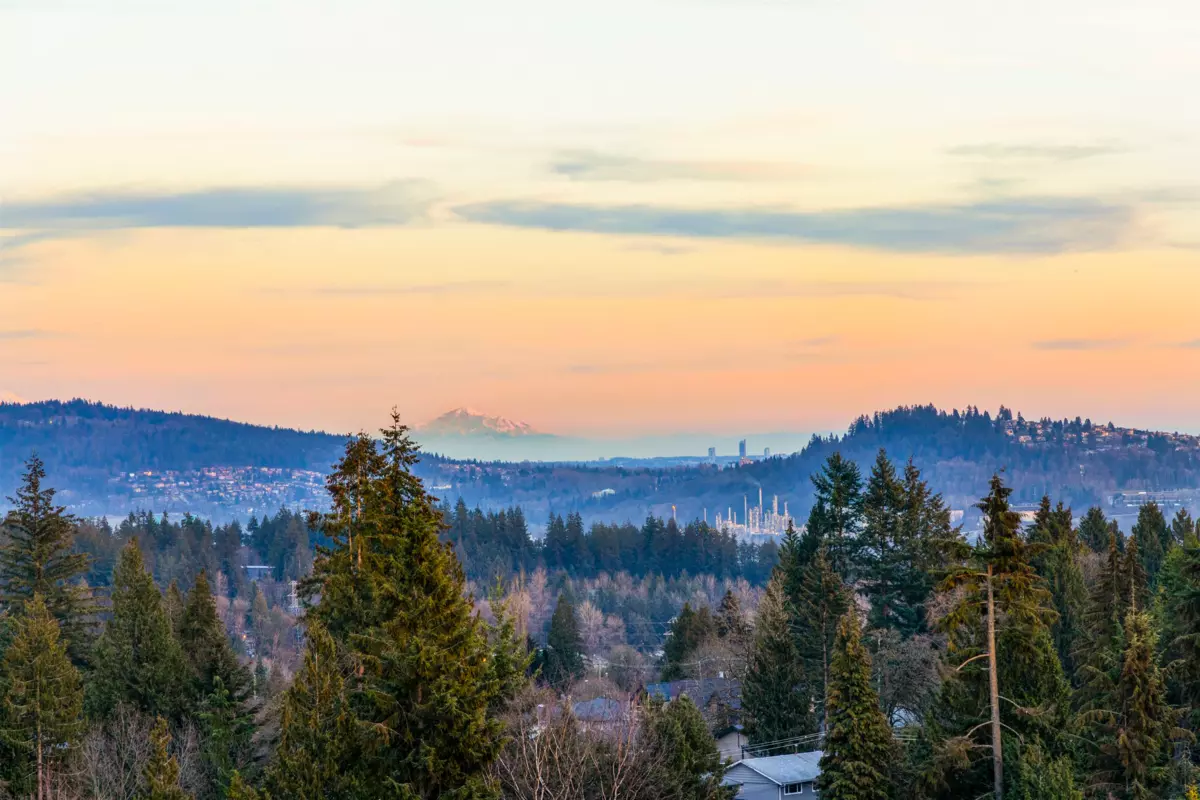 Backyard Photo of PH 1103 2325 Emery Court, North Vancouver, BC