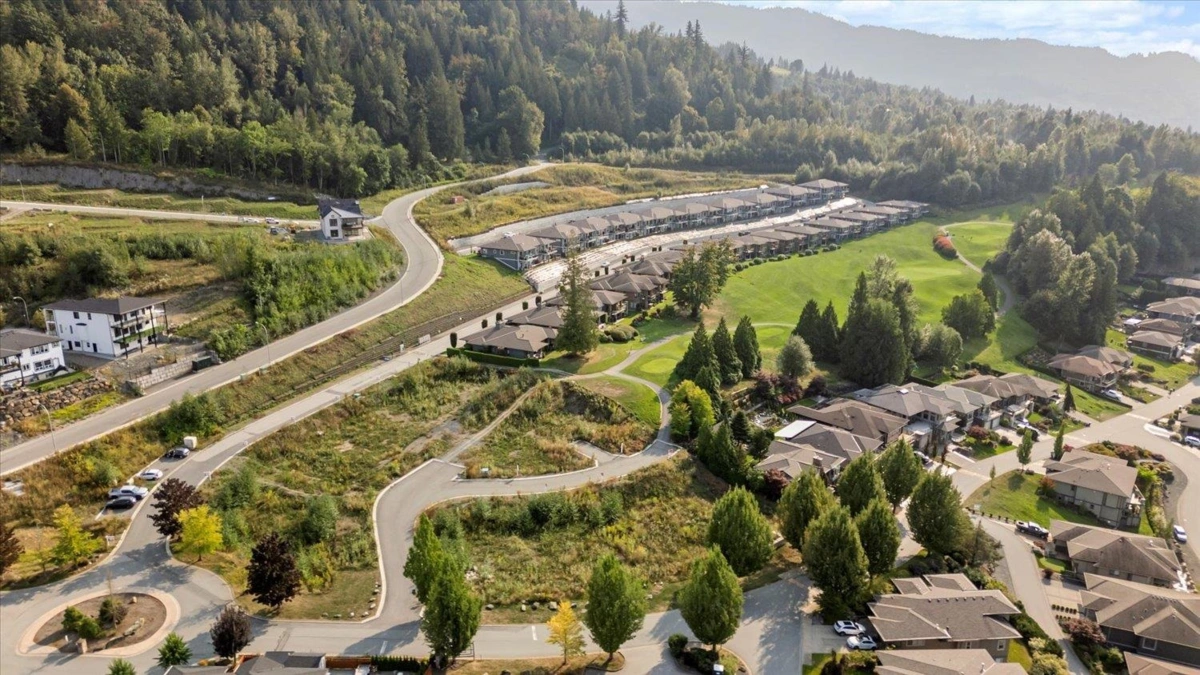 Bedroom 2 Photo of 12 51076 Falls Court, Chilliwack, BC