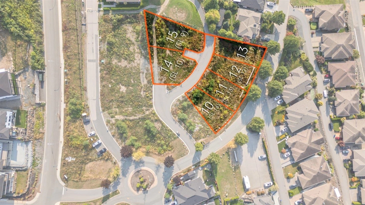 Kitchen Island Photo of 12 51076 Falls Court, Chilliwack, BC