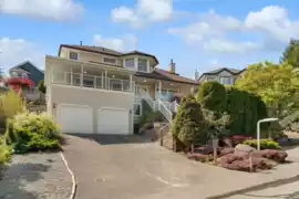575 Clearwater Way, Coquitlam, BC V3C 5W5, Coquitlam, BC, V3C 5W5
