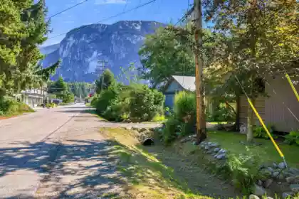 37791 Third Avenue, Squamish, BC, Squamish — Single Family Residence for sale