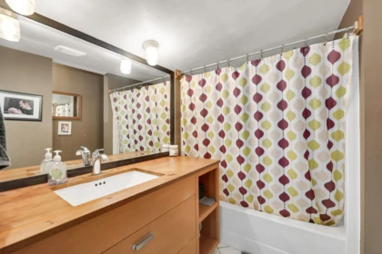 Guest Bathroom Photo of 37791 Third Avenue, Squamish, BC