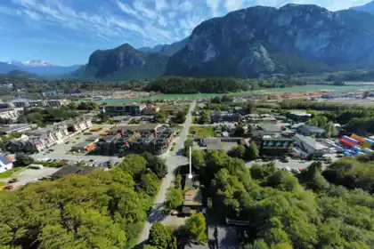 37791 Third Avenue, Squamish, BC, Squamish — Single Family Residence for sale