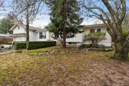 6755 Lorne Drive, Chilliwack, BC, Sardis East Vedder — 6 bed single family residence for sale