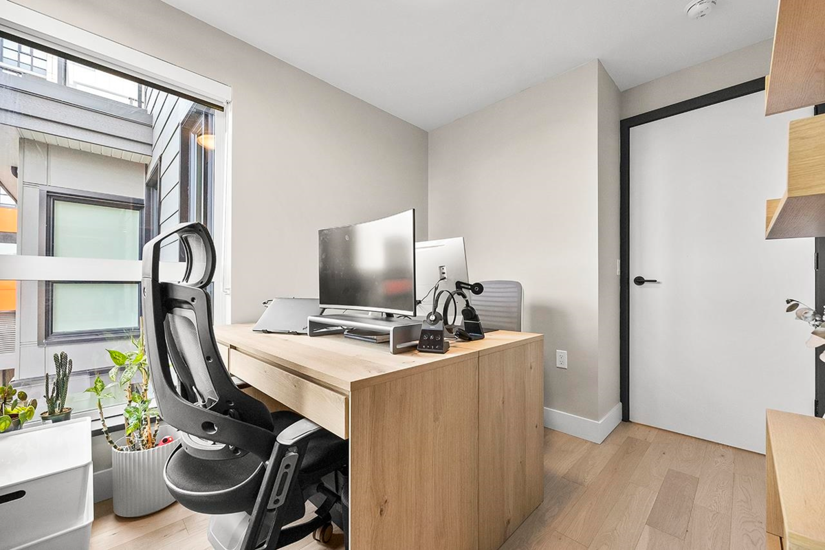 Laundry Room Photo of 3956 Dumfries Street, Vancouver, BC