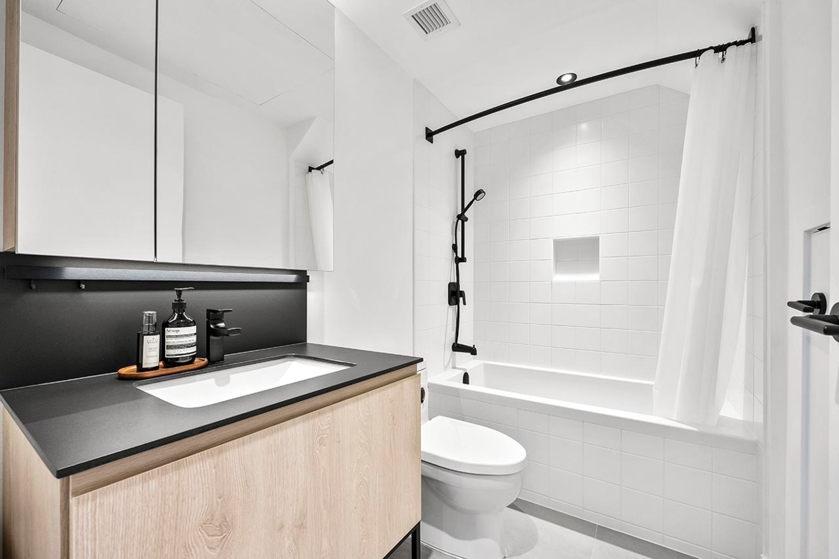 Mudroom Photo of 3956 Dumfries Street, Vancouver, BC