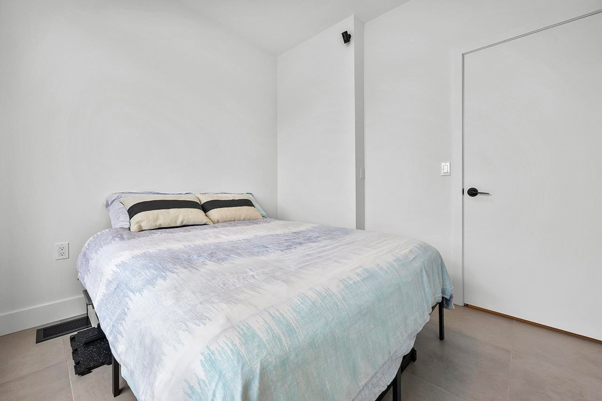 Staircase Photo of 3956 Dumfries Street, Vancouver, BC