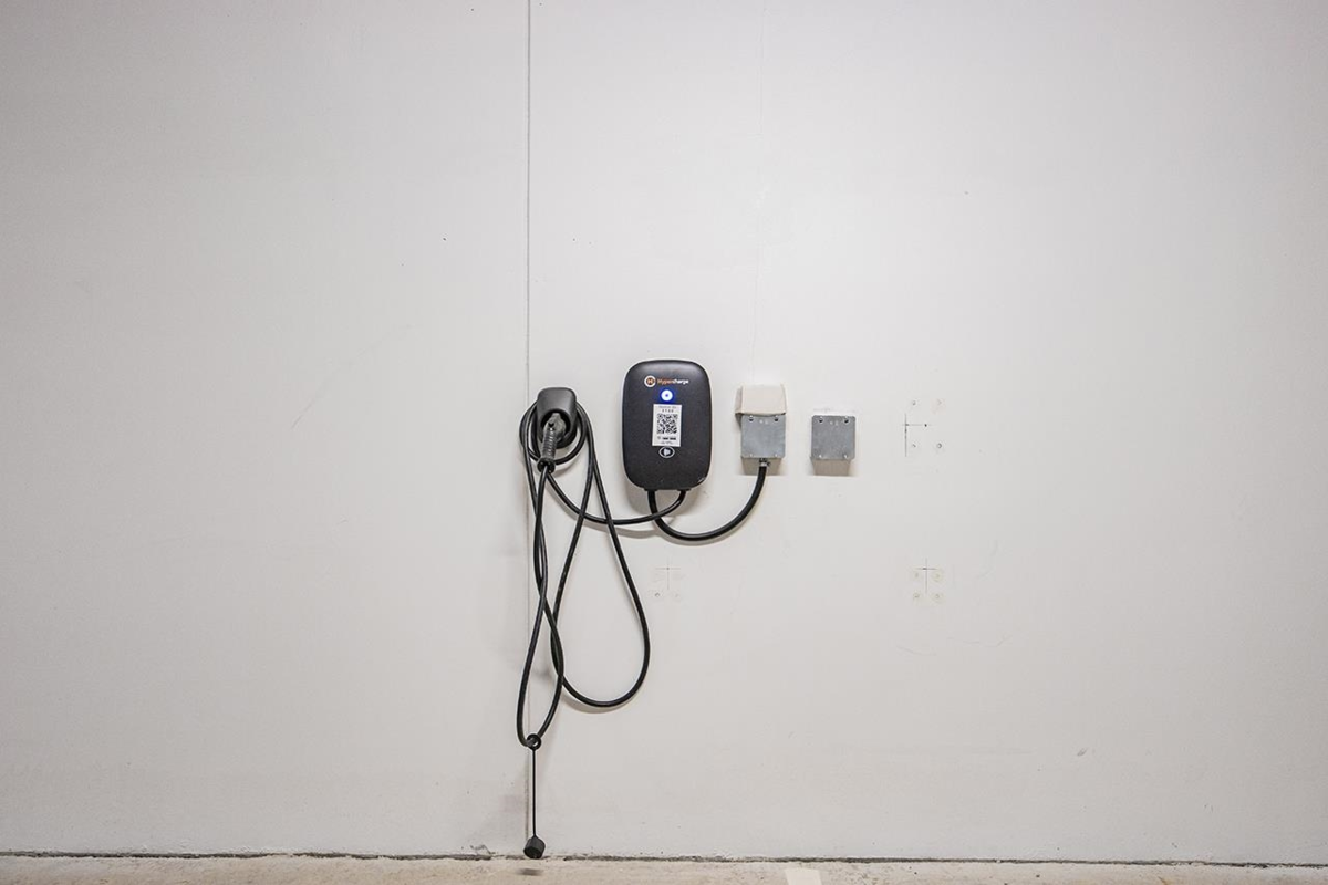 Swimming Pool Photo of 3956 Dumfries Street, Vancouver, BC