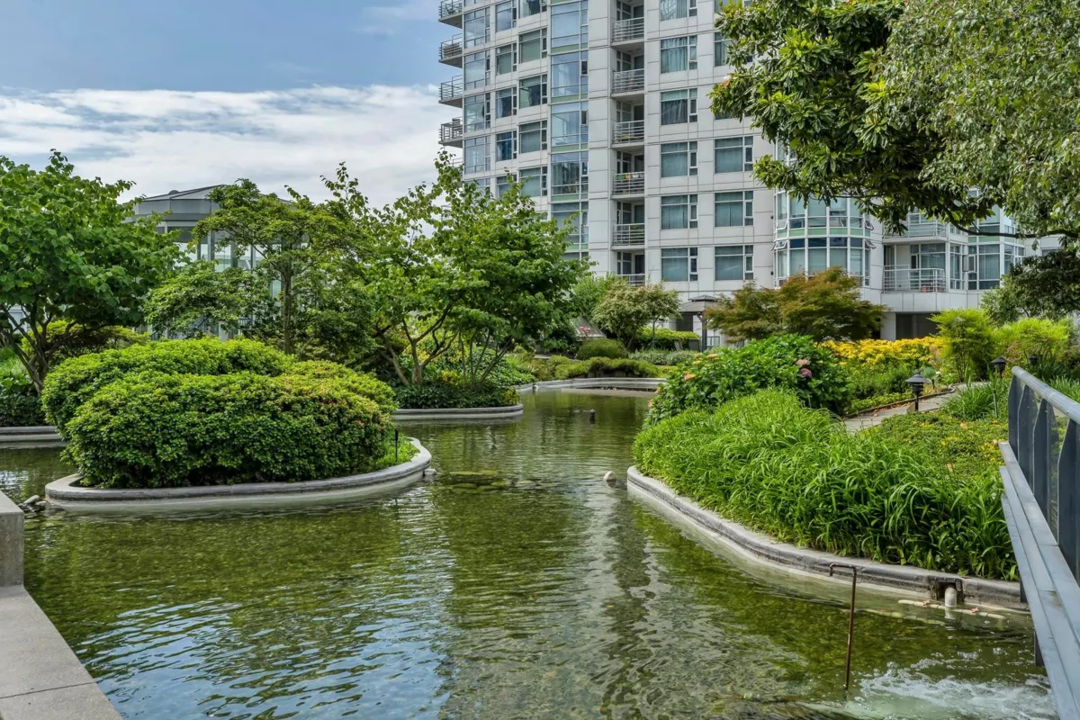 Hot Tub / Spa Photo of 1608 198 Aquarius Mews, Vancouver, BC