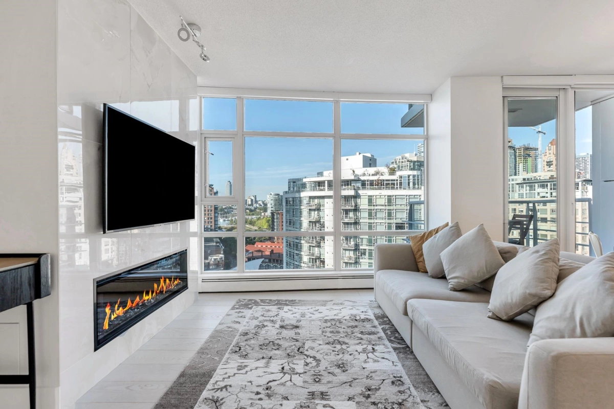 Kitchen Photo of 1608 198 Aquarius Mews, Vancouver, BC
