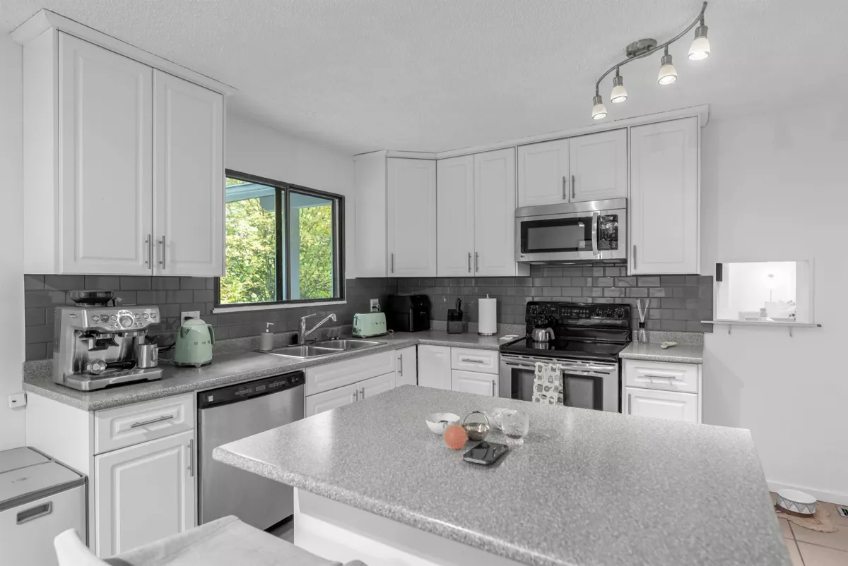 Bedroom 2 Photo of 1835 Arborlynn Drive, North Vancouver, BC