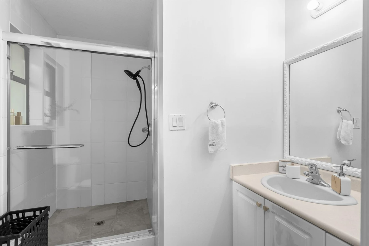 Front Yard Photo of 1835 Arborlynn Drive, North Vancouver, BC