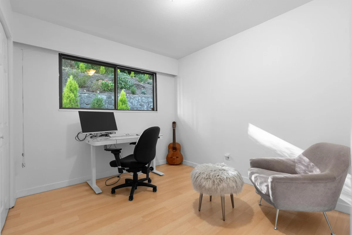 Guest Bathroom Photo of 1835 Arborlynn Drive, North Vancouver, BC