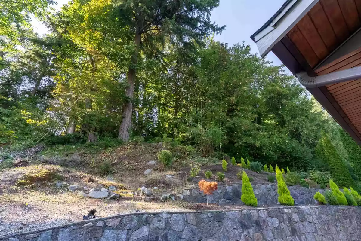 Hot Tub / Spa Photo of 1835 Arborlynn Drive, North Vancouver, BC