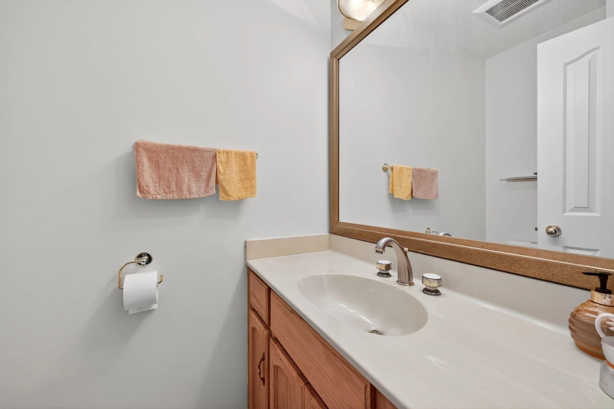 Basement Recreation Room Photo of 5663 186a Street, Surrey, BC