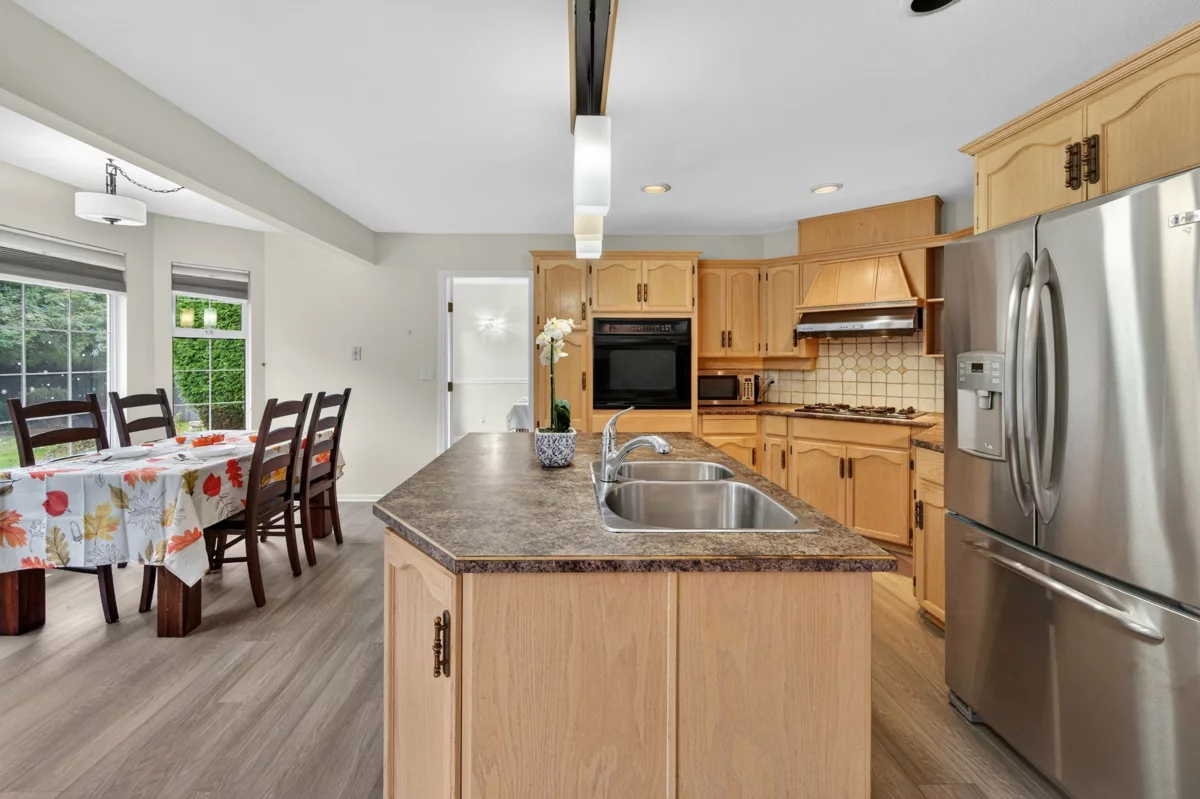 Breakfast Nook Photo of 5663 186a Street, Surrey, BC