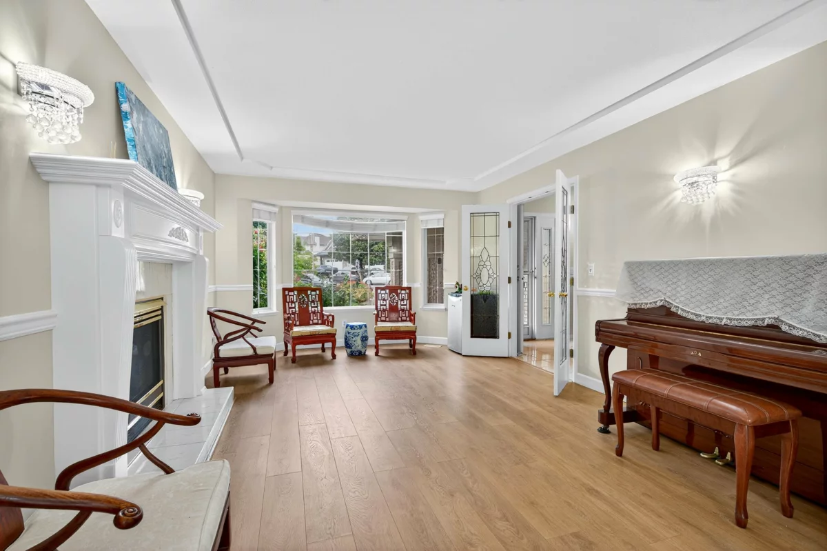 Dining Area Photo of 5663 186a Street, Surrey, BC