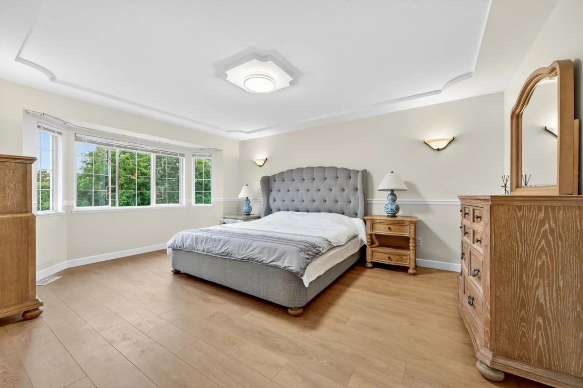 Entry Foyer Photo of 5663 186a Street, Surrey, BC