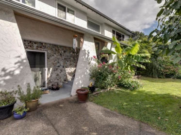 Garden / Landscaping Photo of 33164 5th Avenue, Mission, BC