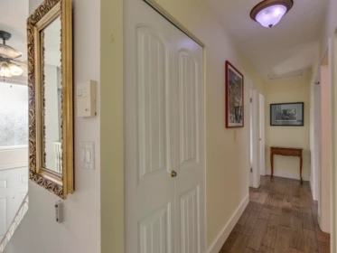 Mudroom Photo of 33164 5th Avenue, Mission, BC