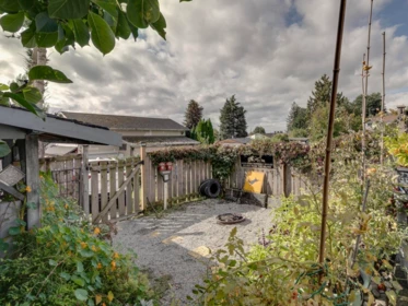 Outdoor Kitchen Photo of 33164 5th Avenue, Mission, BC