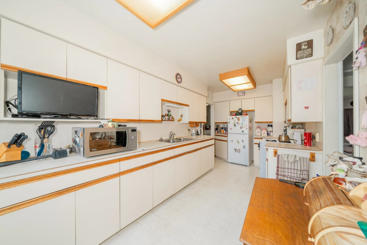 Primary Bathroom Photo of 4277 Castlewood Crescent, Burnaby, BC