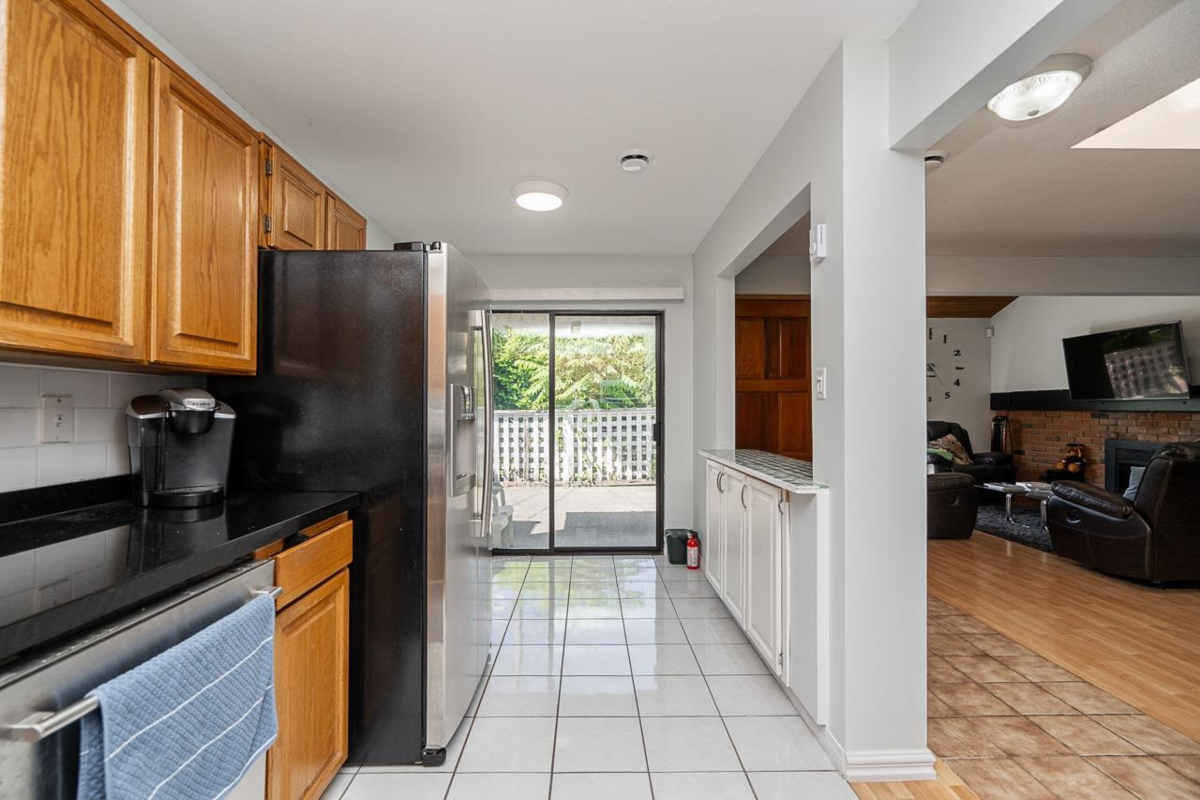 Guest Bathroom Photo of 6094 Walker Avenue, Burnaby, BC
