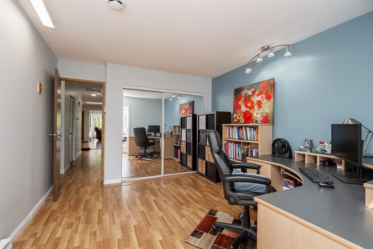 Hallway Photo of 6094 Walker Avenue, Burnaby, BC