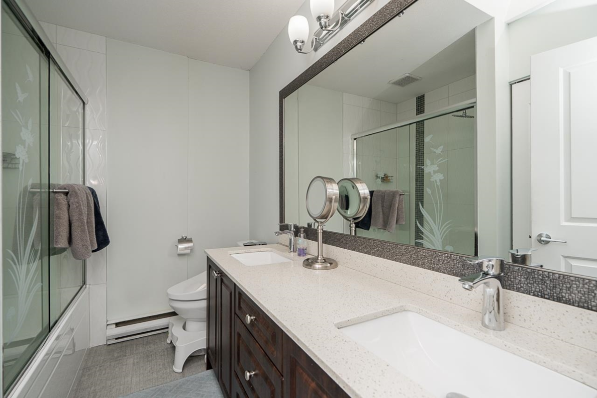 Outdoor Patio Photo of 6094 Walker Avenue, Burnaby, BC