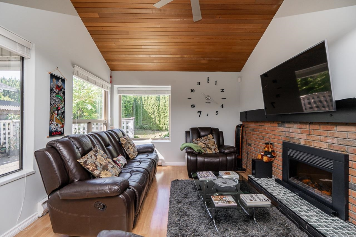 Pantry Photo of 6094 Walker Avenue, Burnaby, BC