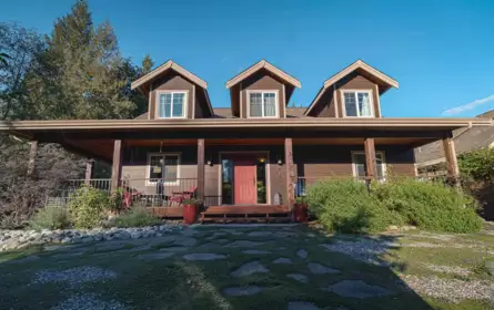 7930 Lohn Road, Halfmoon Bay, BC, Halfmoon Bay — Single Family Residence for sale