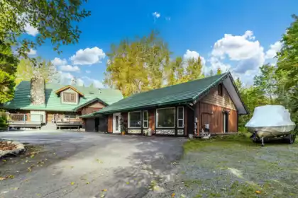 26651 Cunningham Avenue, Maple Ridge, BC, Thornhill MR — 4 bed single family residence for sale