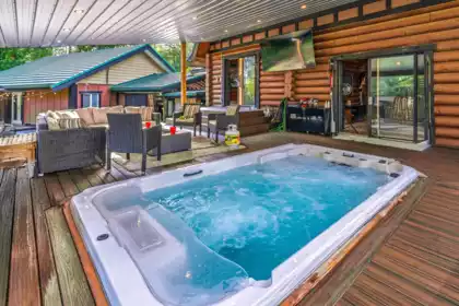 Swimming Pool Photo of 26651 Cunningham Avenue, Maple Ridge, BC