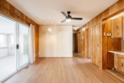 Guest Bathroom Photo of 24 15875 20 Avenue, Surrey, BC