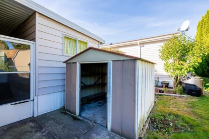 Swimming Pool Photo of 24 15875 20 Avenue, Surrey, BC