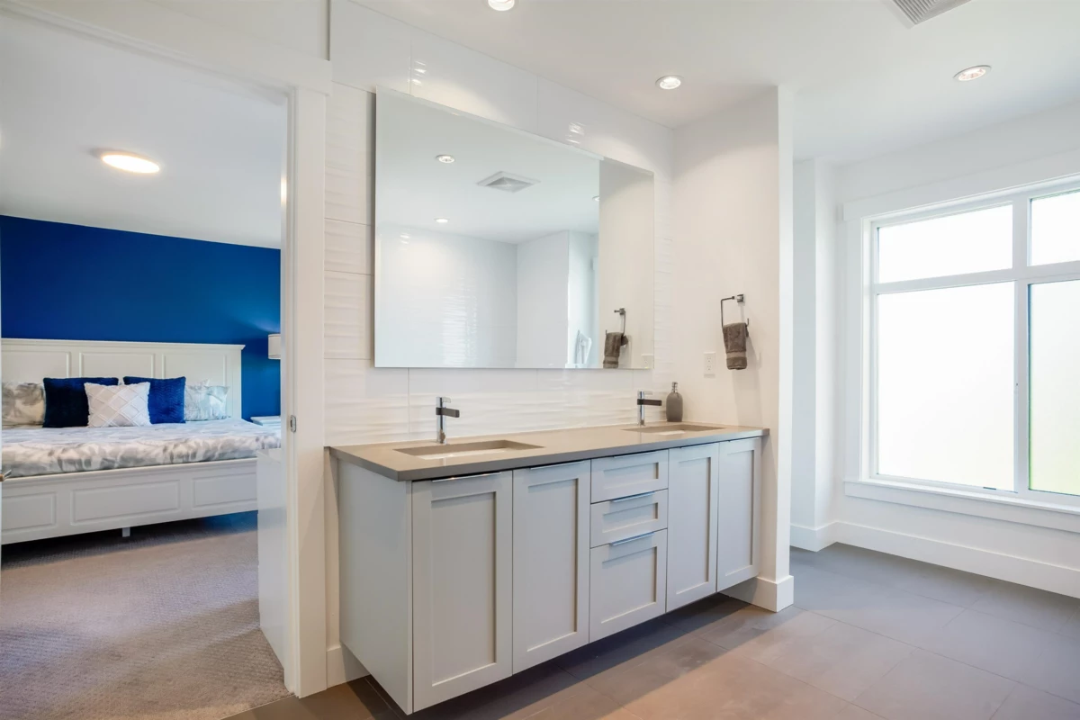 Entry Foyer Photo of 7 3535 Princeton Avenue, Coquitlam, BC