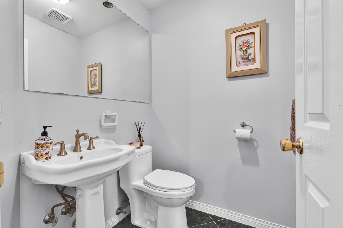 Bedroom 4 Photo of 7880 154 Street, Surrey, BC