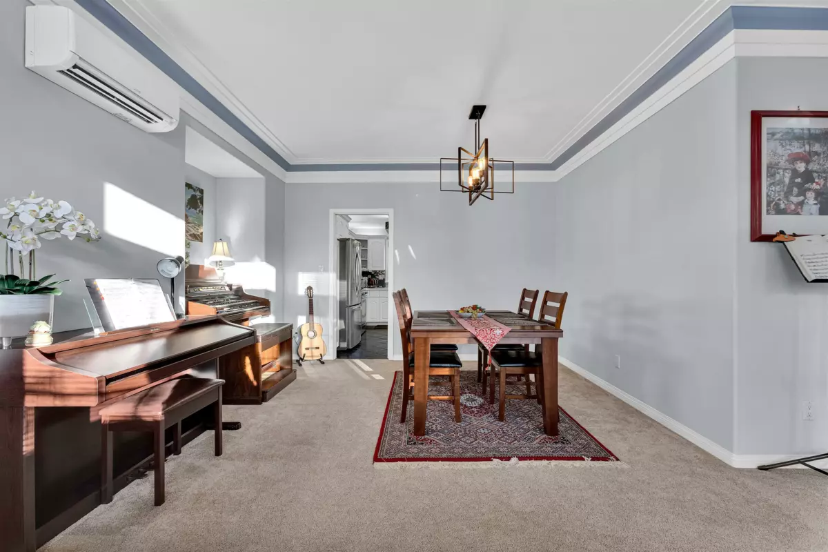 Kitchen Photo of 7880 154 Street, Surrey, BC