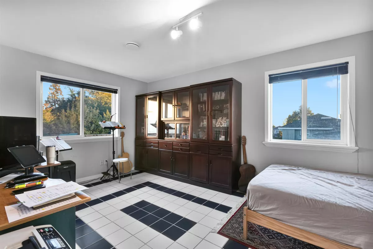 Laundry Room Photo of 7880 154 Street, Surrey, BC