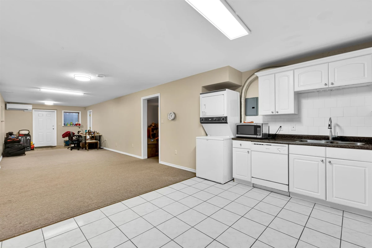 Outdoor Patio Photo of 7880 154 Street, Surrey, BC