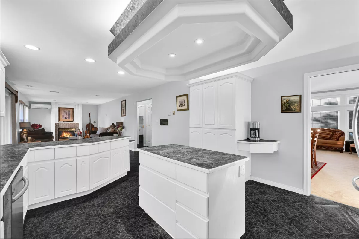 Primary Bathroom Photo of 7880 154 Street, Surrey, BC